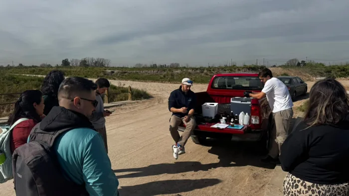 Actividad de campo del curso de monitoreo de aguas superficiales del COMIREC.