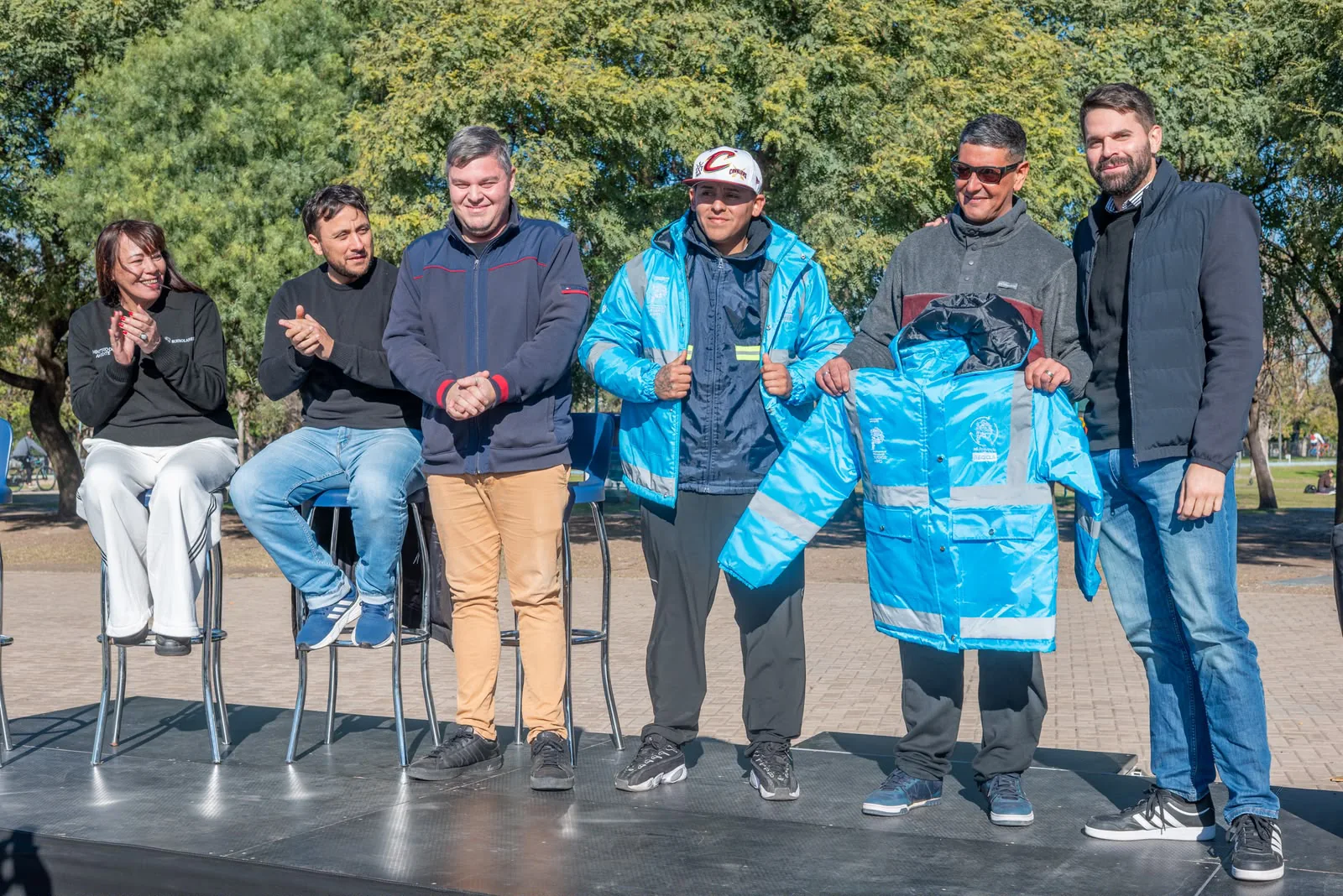 Entrega de equipamiento a cooperativas de reciclado en Lanús.